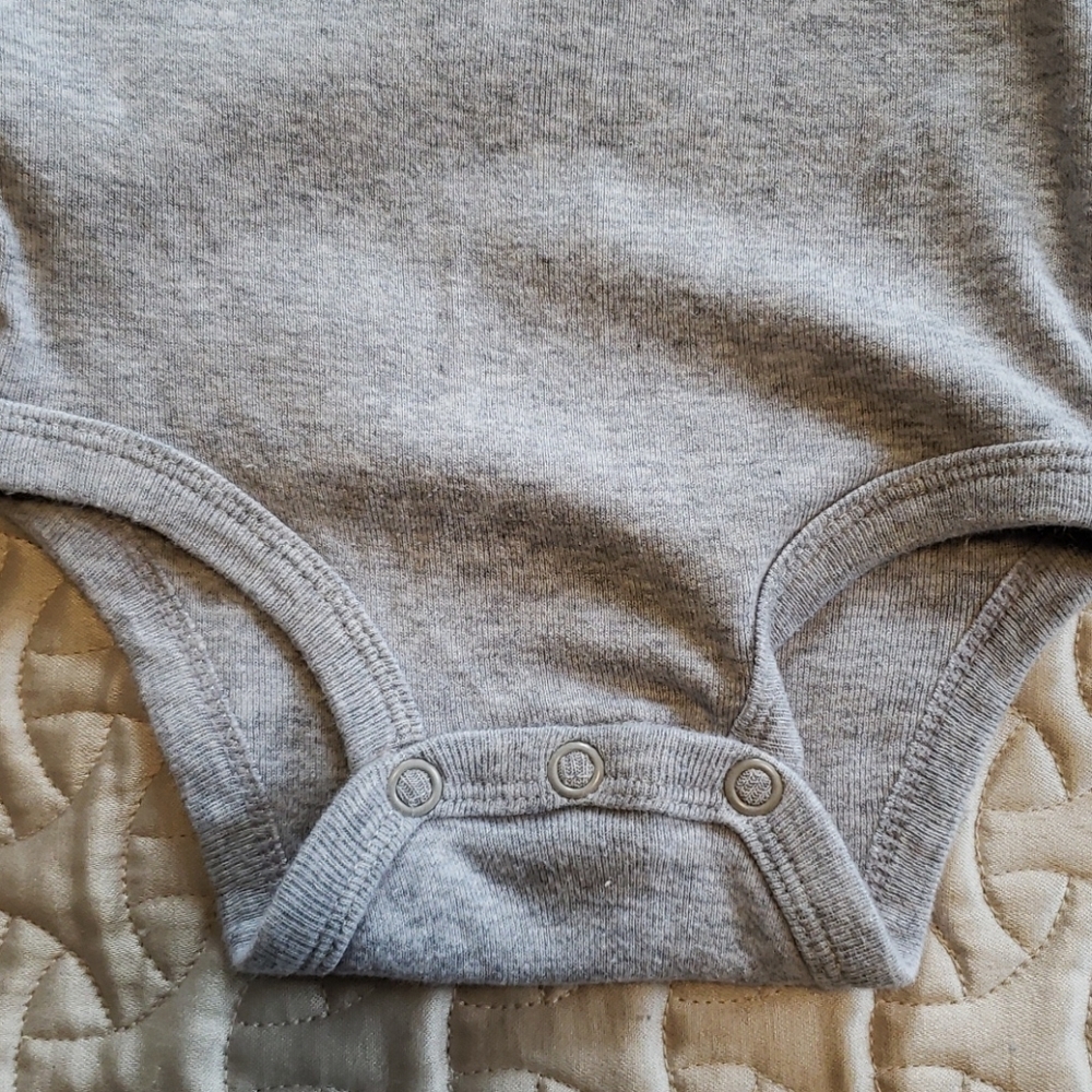 🔶️5 for $30🔶️ Carters Onsies - Picture 5 of 7
